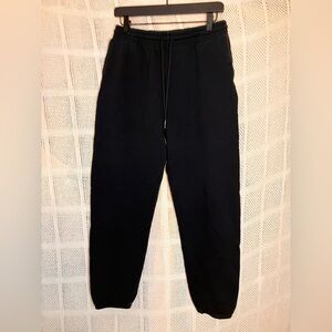 Uniqlo Women’s Black Sweatpants sz L
